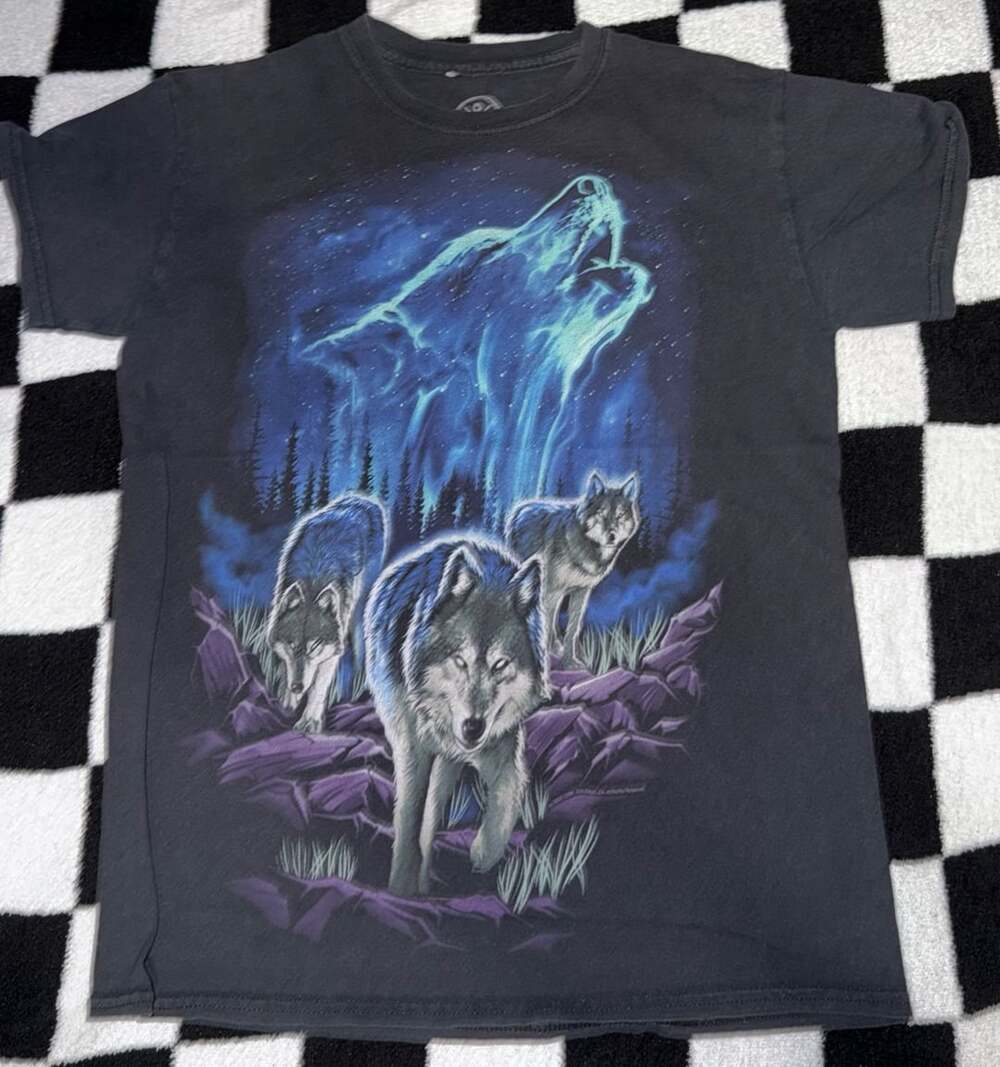 DOM Wolf Pack Graphic T-Shirt Black Size Small Northern Lights Howling Wolves